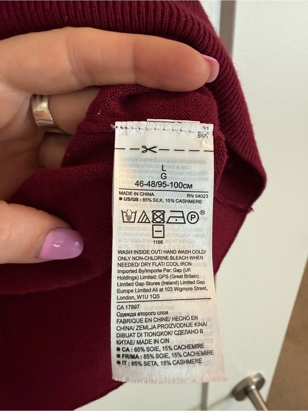 Banana Republic Women's Silk Cashmere V-Neck Sweater - Deep Red - Picture 4 of 5